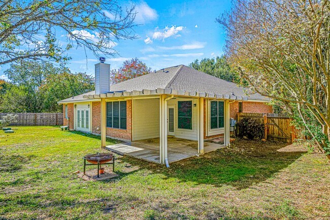 Building Photo - 8615 Traciney Blvd