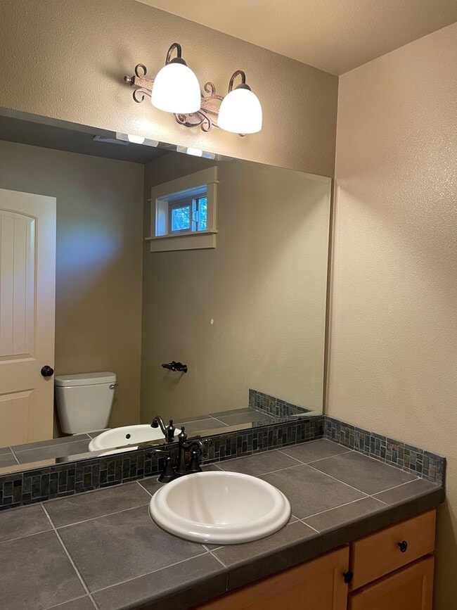 Building Photo - Deschutes Riverfront Home in Tumalo | 3 Bed + Office | Landscaping Included