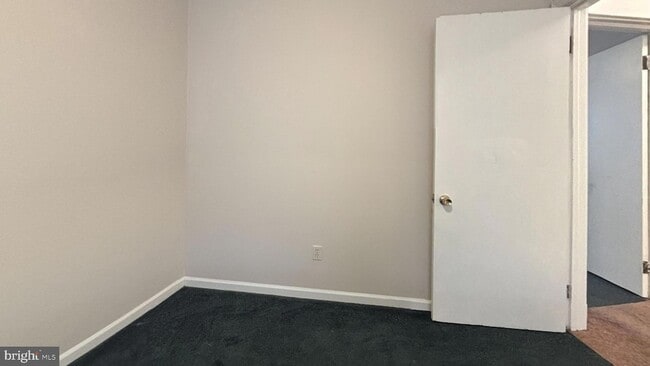 Building Photo - 644 Littlecroft Rd