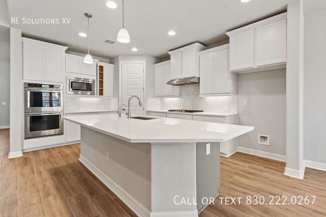 Building Photo - 29003 Throssel Ln