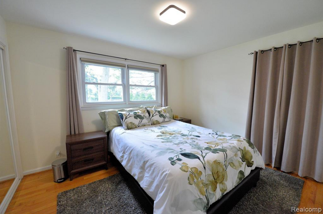 Master Bedroom - 1930 Clifton Ave