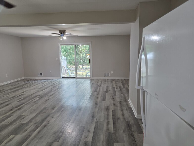 Building Photo - 2803 Kent Pl