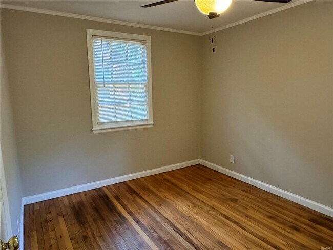 Building Photo - 19 Bradley Dr