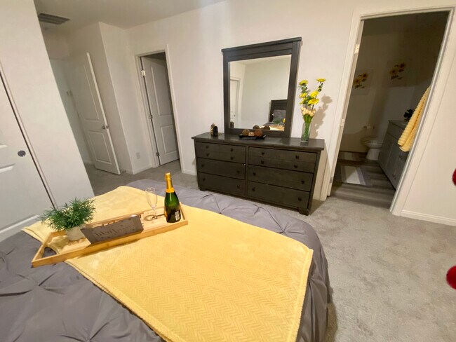 Building Photo - 2828 Mosaic Moon Ln