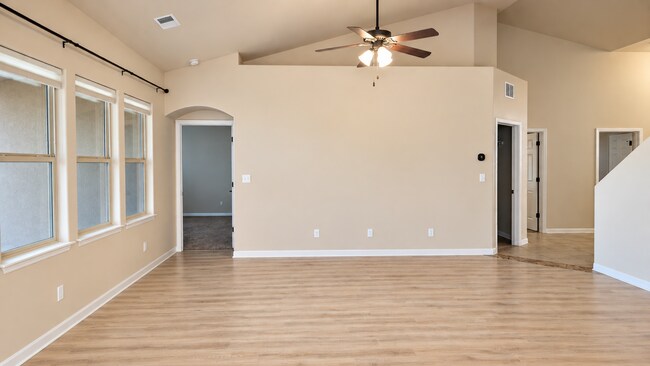 Building Photo - 2990 Lurvey Ln