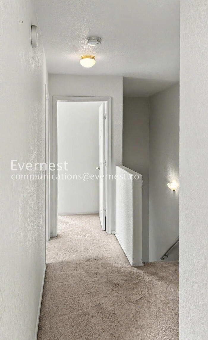 Building Photo - 451 Stardust Ct