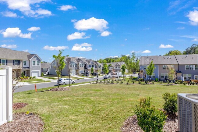 Building Photo - 1364 Scholar Dr