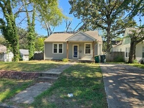 Building Photo - 501 S Booker St