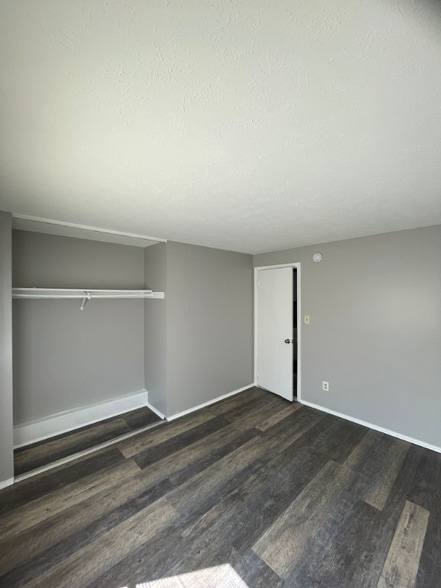 Primary Photo - 13420 Euclid Ave