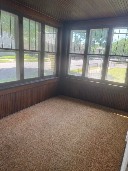 Front Porch - 822 7th St S