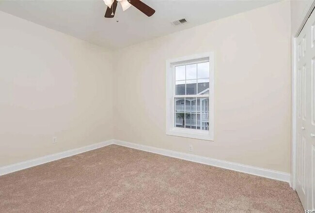 Building Photo - 4141 Hibiscus Dr