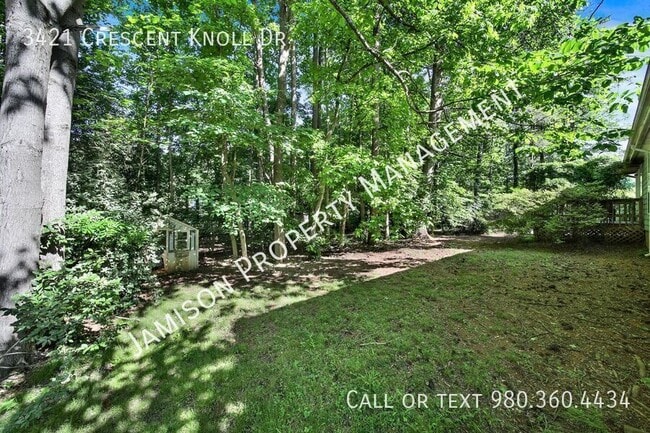 Building Photo - 3421 Crescent Knoll Dr
