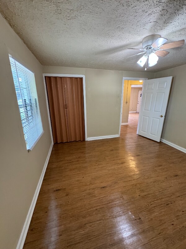 Building Photo - 1517 1st St NE