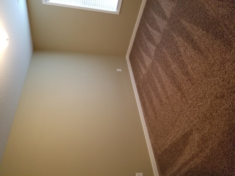 Building Photo - 9061 Burkwood Dr