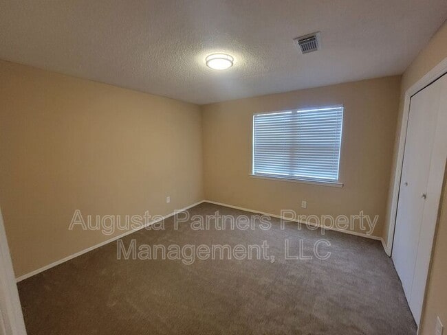 Building Photo - 117 Glenora Ct