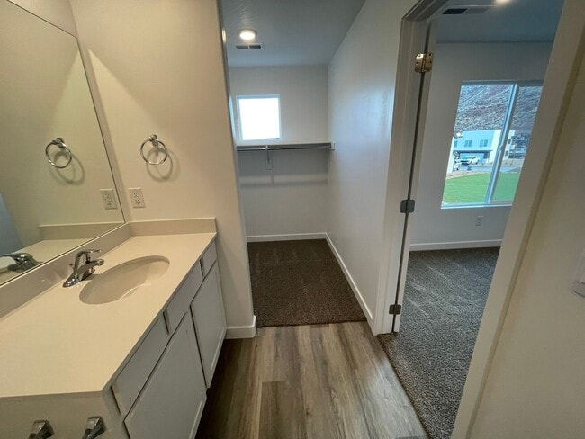 Building Photo - Brand New 3-Bed/2.5 Bath Town Home