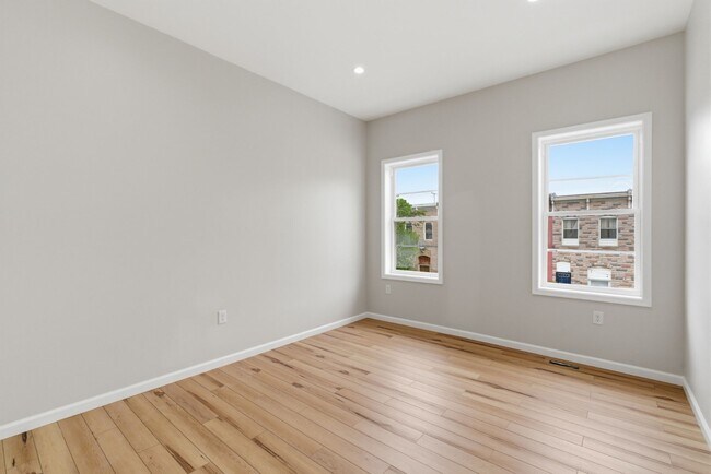 Building Photo - 2427 Ashland Ave