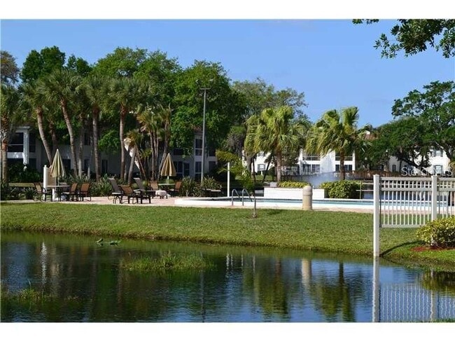 Building Photo - 10356 Carrollwood Ln