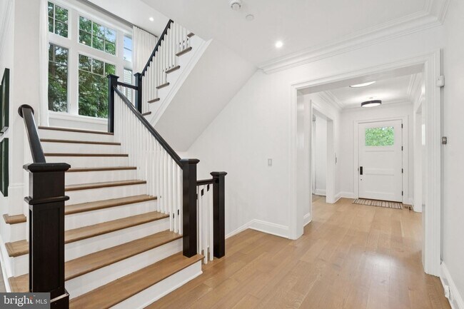Building Photo - 5120 Wessling Ln