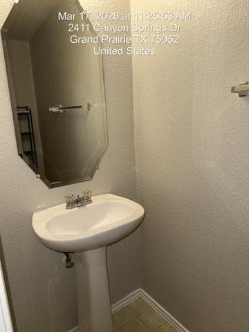 Building Photo - 2411 Canyon Springs Dr