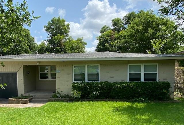 Primary Photo - 2125 Forest Oaks Dr