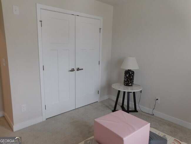 Building Photo - 376 Salt Lk Ln