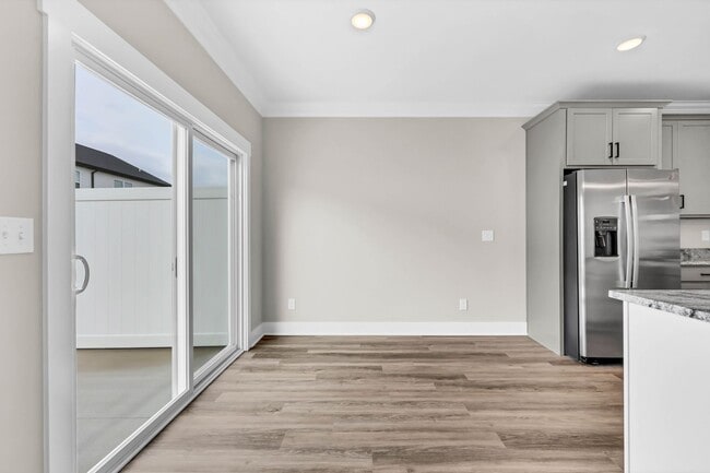 Building Photo - 166 Sango Dr