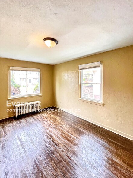 Building Photo - 3812 Drexel Dr