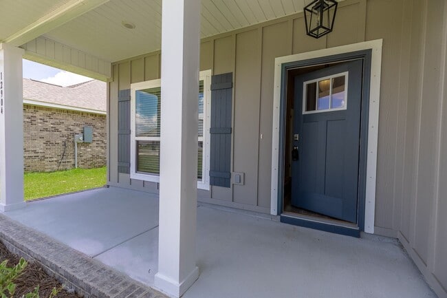 Building Photo - 4-bedroom, 2-bath home in the sought-after...