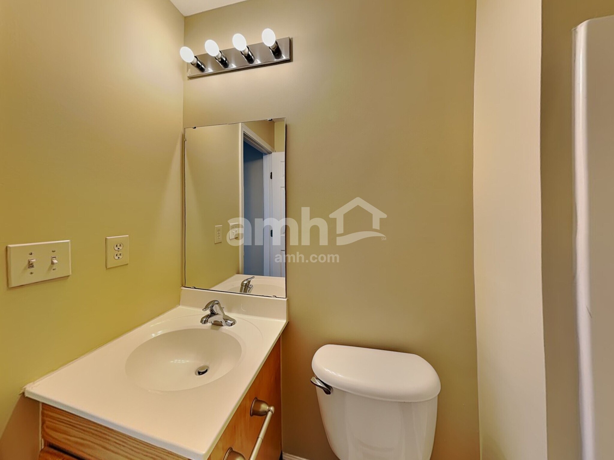 Building Photo - 1632 Raintree Ct