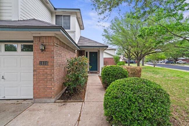 Building Photo - 1401 Thibodeaux Dr