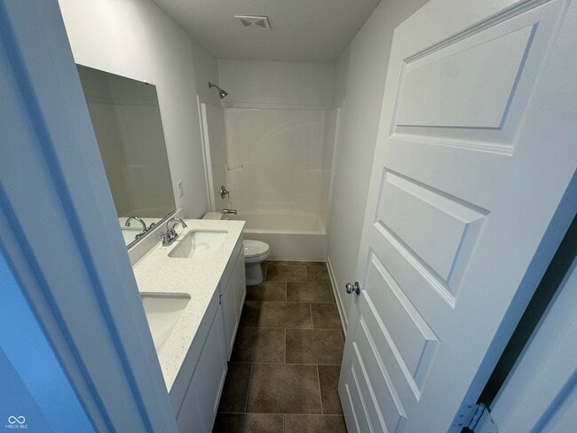 Building Photo - 1124 Tansley Ln