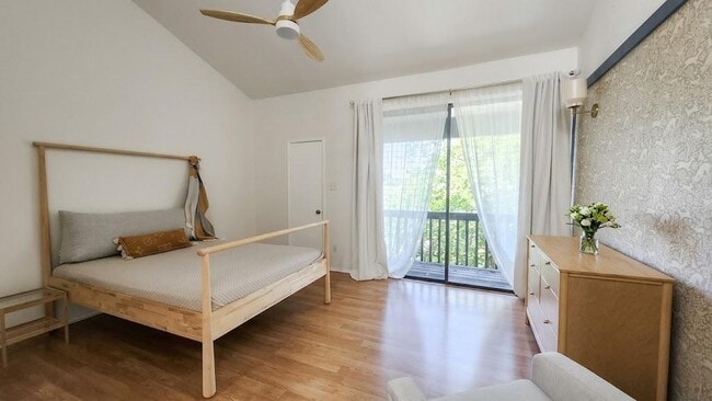 Building Photo - 7122 Wood Hollow Dr