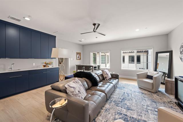 Building Photo - 2850 Lakeside Pkwy