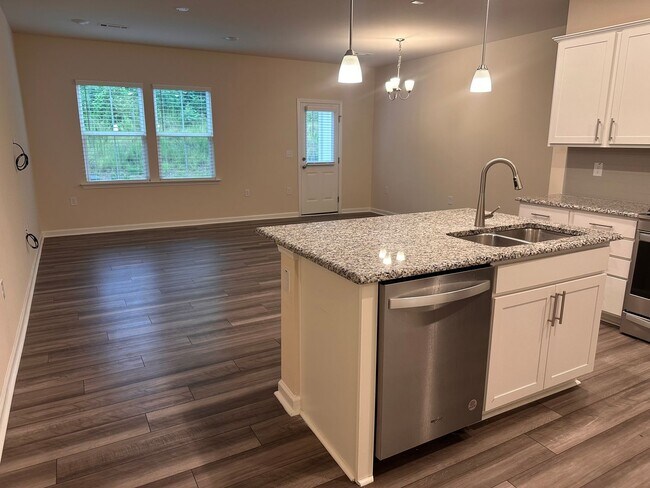 Building Photo - 3BR 2.5BA Townhome in High Point