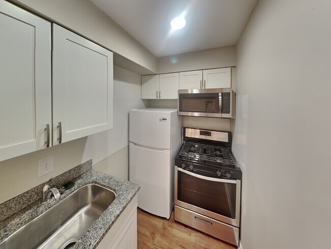 Building Photo - 31 Chittenden Ave