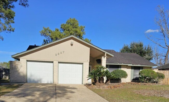 Building Photo - 2327 Shadbury Ct