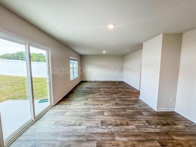 Building Photo - 2136 Montalvan Dr