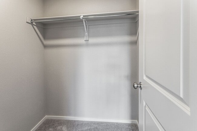 Building Photo - Stunning Townhome in Northridge Trails