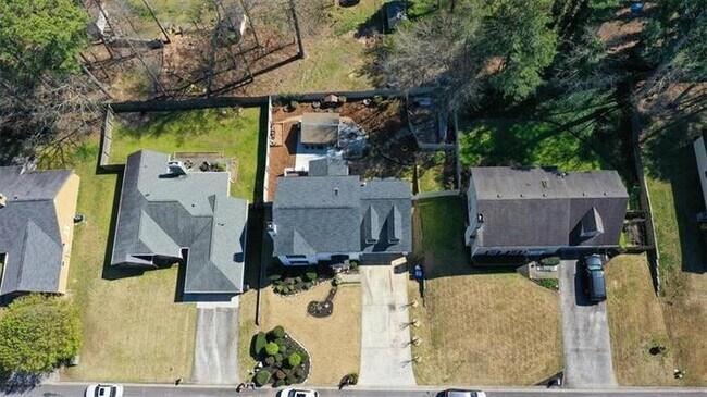 Building Photo - 4 bedroom house in Lawrenceville with cozy...