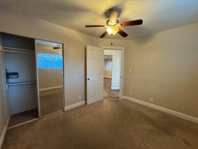 Building Photo - 602 Hopkins Ave