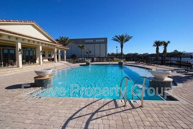 Building Photo - 20 Del Palma Dr