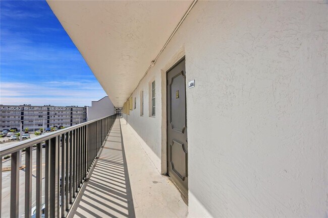 Building Photo - 14180 SW 84th St