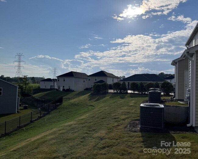 Building Photo - 3703 Backwater St