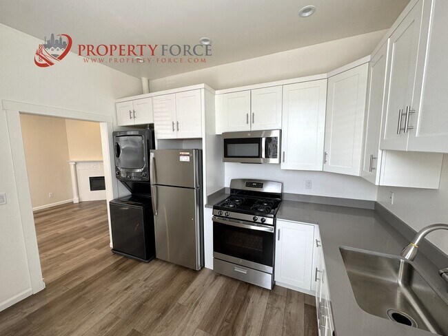 Building Photo - 666-668-668 S Van Ness Ave