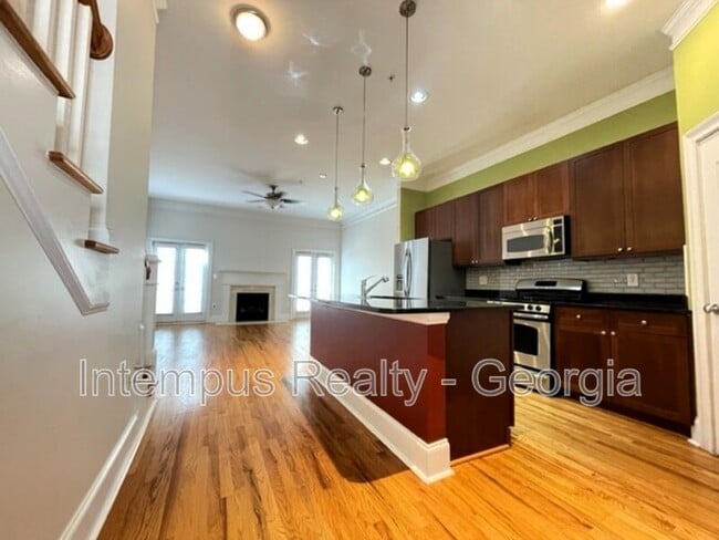 Building Photo - 1688 Mosaic Way