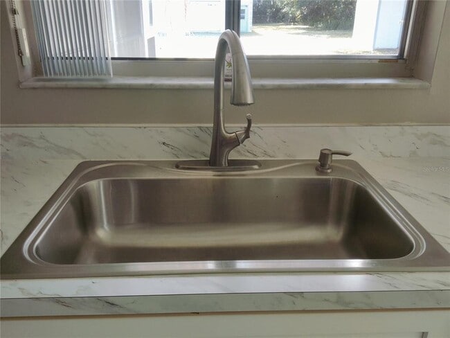 Building Photo - 1055 S Cooper Dr