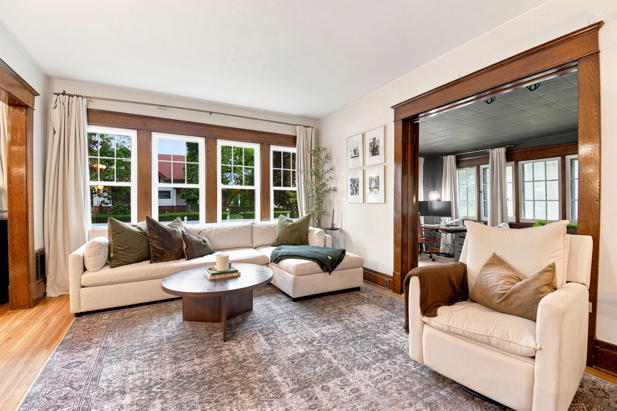 Building Photo - 434 Parkside Ave