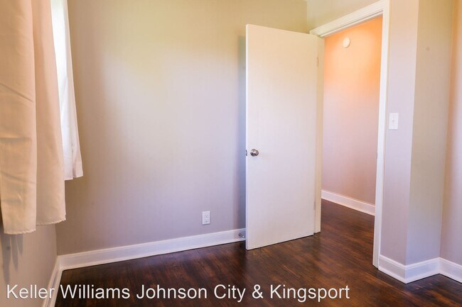 Building Photo - 2 br, 1 bath House - 617 Range St