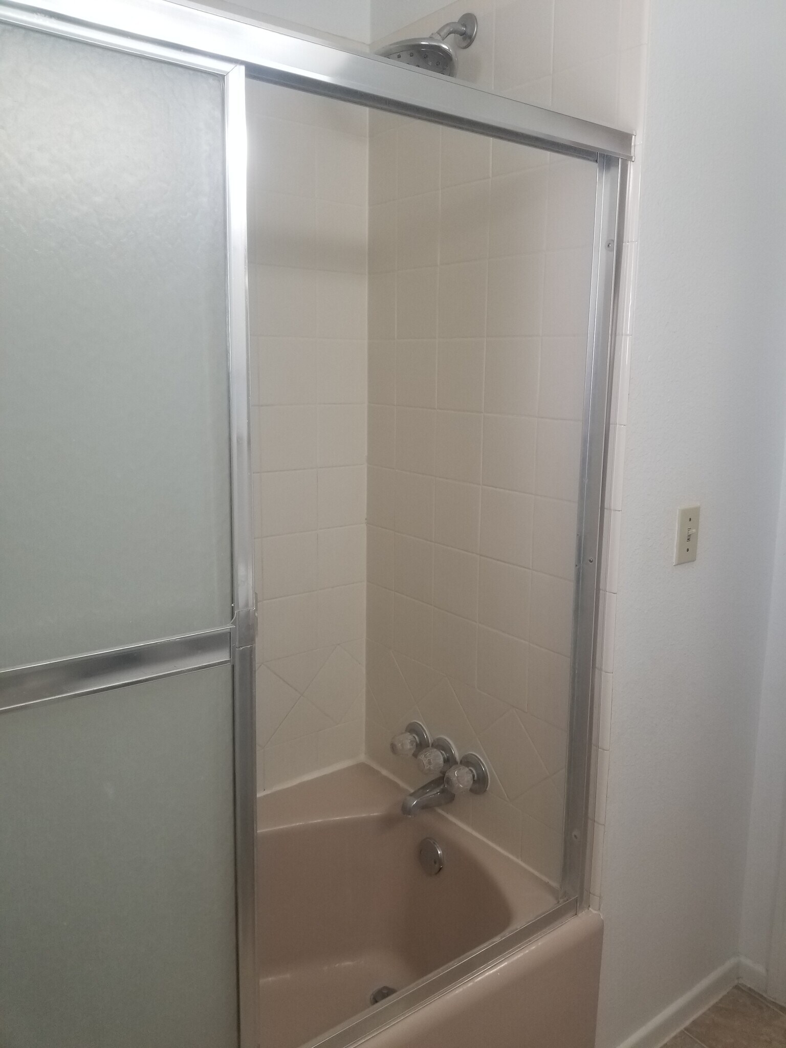 Building Photo - 405 4th Ave